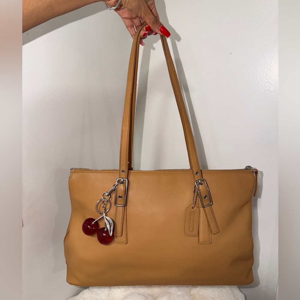 Coach Large Vintage Tan Leather Legacy Zip Shoulder Bag #9813